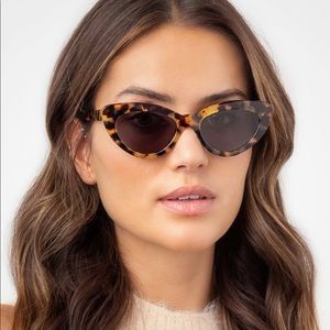 Illesteva Pamela sunglasses- tortoise